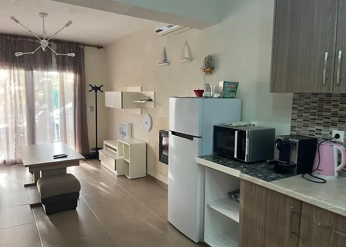 Casa vacanze Deya Nikiti (Sithonia)